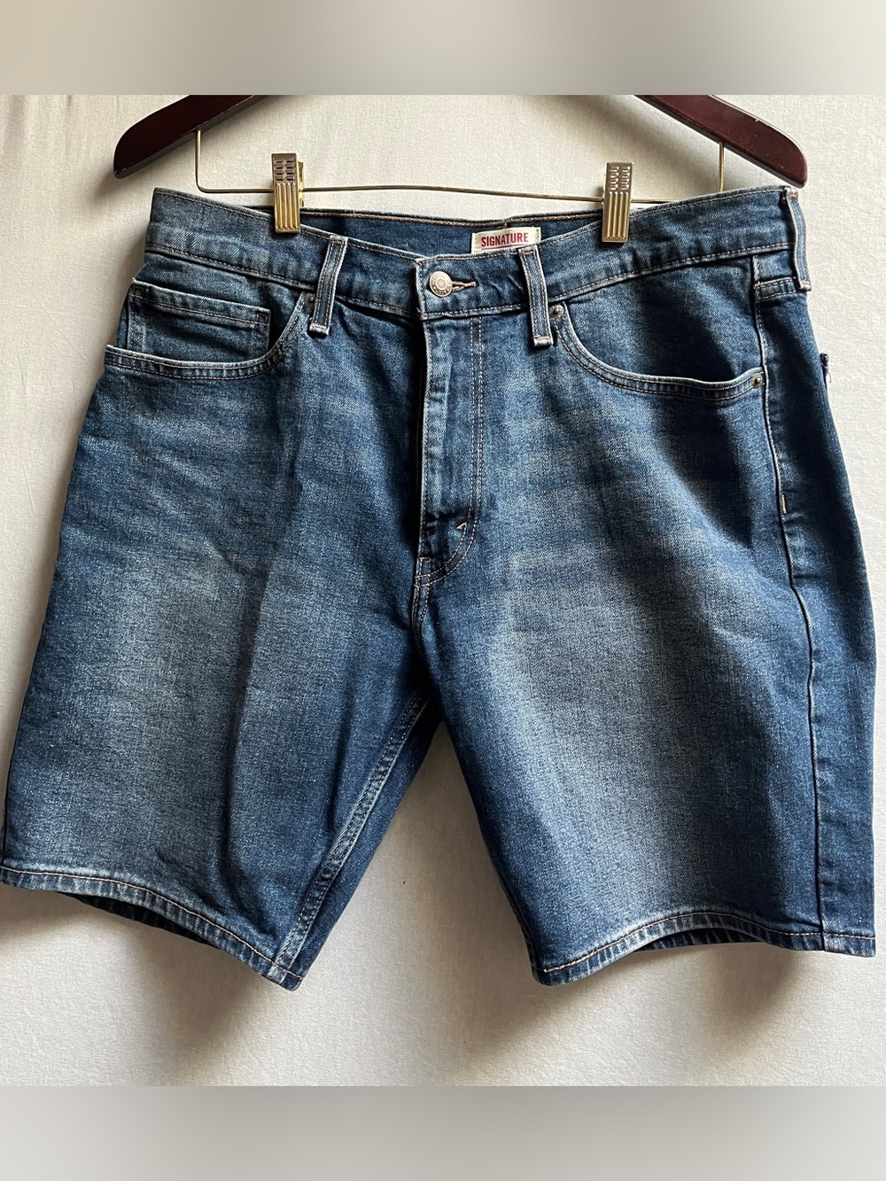 Levis Mens Denim Jean Shorts 34 Medium Wash Relaxed Fit Jort